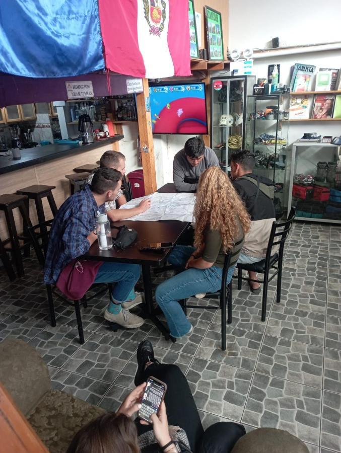 Andes Hostel Huaraz  Eksteriør billede